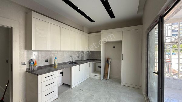 Göktürk Stadyum Karşısı Satlık 2,5+1