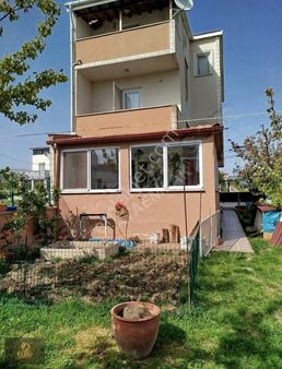 Ata Gayrimenkul'den 4+1 Müstakil Geniş Bahçeli 2,5 Katlı Villa