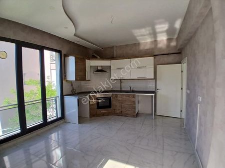 Akçay Emlak'tan Akşehir Gazi Mahallesinde Satılık 2+0 Daire