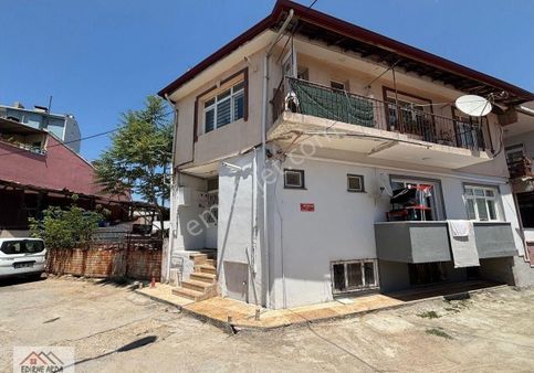 Arda Emlak Ofisi’nden Saraçlar Caddesi Yakını Bakımlı Temiz Balkonlu Daire