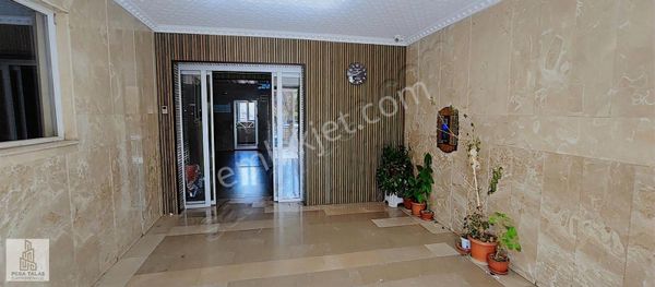 Aydınlıkevler Mahallesinde 4+1