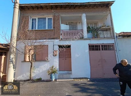 Seyitahmet Mh. Rumeli Cd. 80 M. 297 M² Arsa İçinde Müstakilev