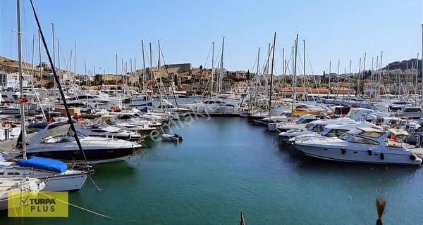 Çeşme Marinaya Yürüme Mesafesinde Yatırıma Uygun Satılık Daire