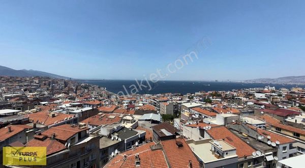 İzmir'in Eşsiz Panaromik Deniz Manzarası Satılık Daire 3+1