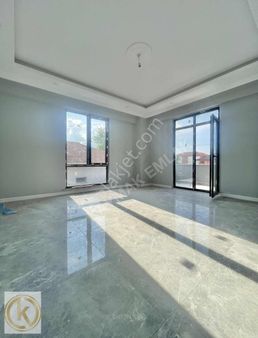 Kaymak Emlaktan Devoğlu Caddesinde Ön Cephe 3+1 125 M2 Satılık