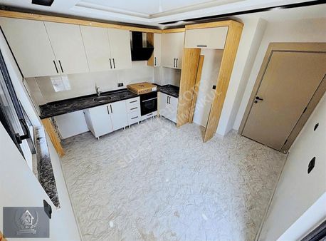 Katta Asansörlü Sıfır İsknalı Ebevyen Banyolu 2+1 100m2 Daire