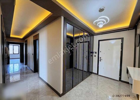 *karaca Emlaktan Satılık Lüx Sitede Yüksek Kat 4+1*