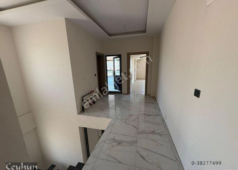 Vasfi Diren Bulvarında Köşebaşı Site İçinde 5+1 Satılık Dublex