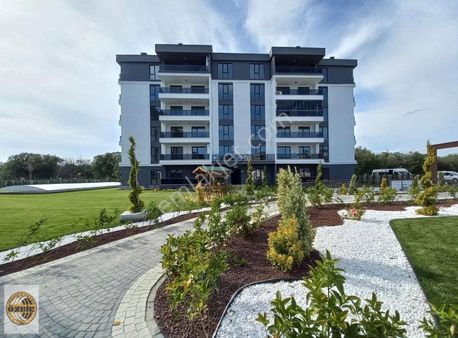 Fa Özbir'den Orman Ve Havuz Cepheli Lüks Site İçinde 2+1 Daire