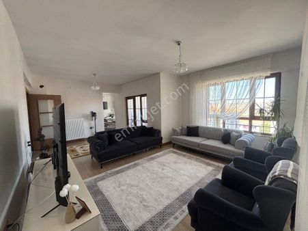 Moda Gayrimenkul’den Feridun Çelik’in Kalbinde Ferah Ara Kat! 3+1