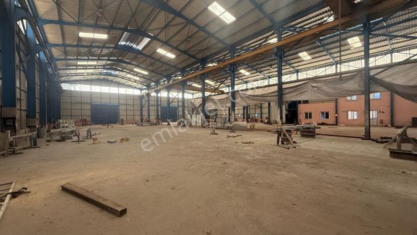 Zorlu Gayrimenkul'den Organize Sanayi'de 2500m2 Tavan Vinçli