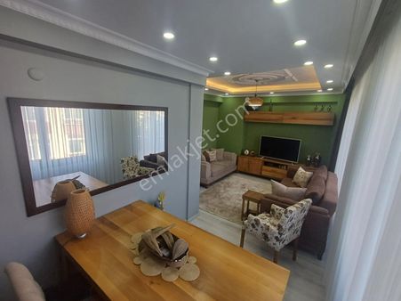 Zeytinburnu Nuripaşa Mah'de 3+1 126m²4yıllık Asansörlü Satılık Dubleks Daire Osmanlı Emlak