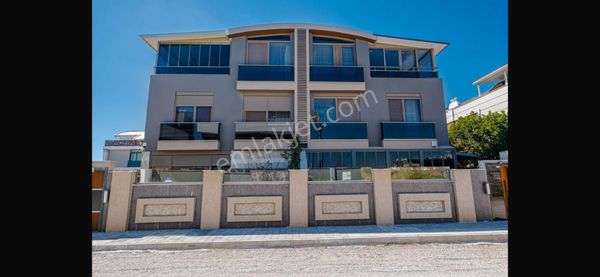 Satılık Villa 5+1 Y.havuzlu Otopark+şarj Denize 10 Dk.