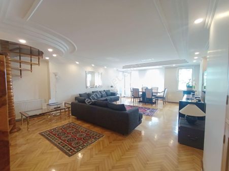 Çizme Gyrmkl Den Cadde Üstünde Harika Teraslı Dubleks