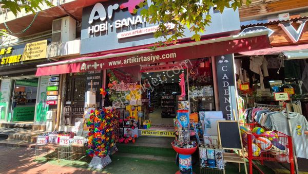 Maltepe Merkezde Devren Kiralık 25 Yıllık Kırtasiye, Sanat, Hobi Malzemeleri Satış Mağazası