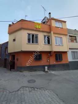 Ayyıldız Emlaktan 50 M2 Dubleks Teraslı İki Katlı Çift Çepheli