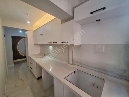 Kumsaldan Merkezi Konum Akçayda Klimalı Ayrı Mutfaklı_2+1_daire