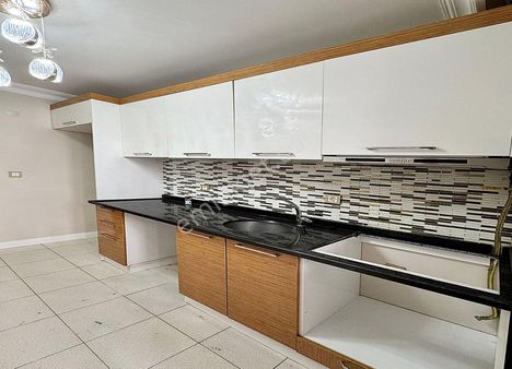 Hanev İnş'tan Lüx Dekorlu 110m² 2+1 Acil Satılık Daire