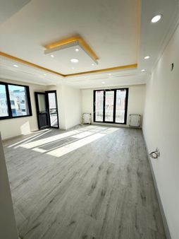 Başakşehir Altınşehir’de Meydan Bölgesinde 3+1 Lüks Ara Kat (güler Yapı)