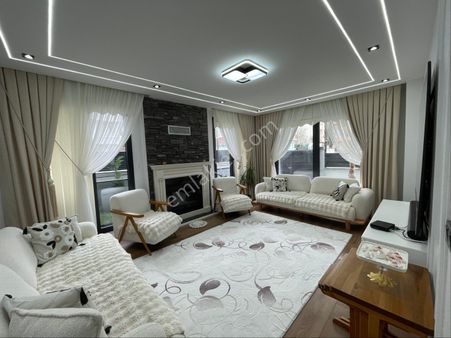 Selimpaşa Hastaneye 100 M 1 Yaşında Triplex Villa