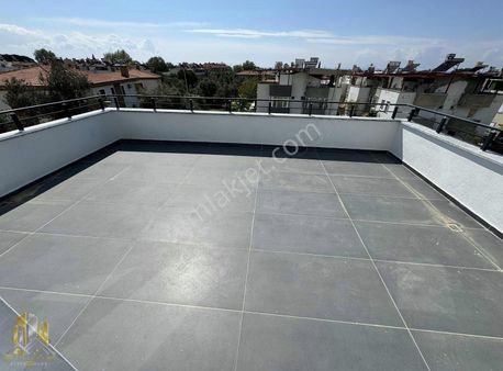 Emlak 58,den Narlıda Doğa Manzaralı Trıblex 5+1 Villalar