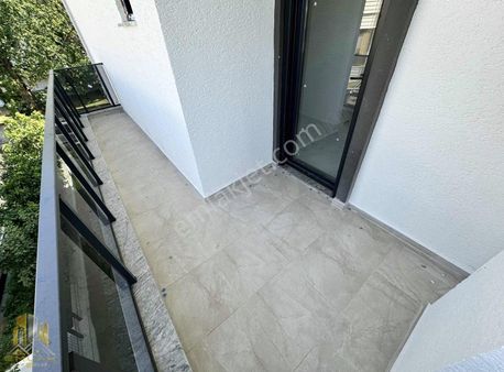 Emlak 58,den Altınoluk Güre Arası 3+1 Sıfır Villa Denize 100m