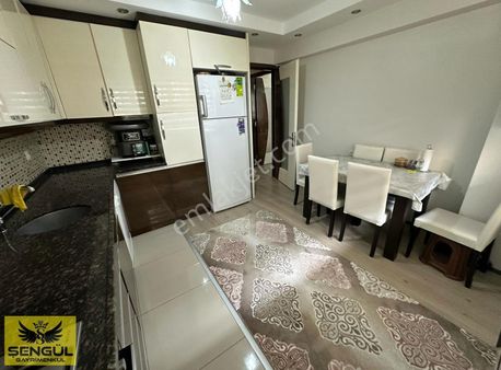 Şengül Gayrimenkul'den Adaletin En Güzel Yerinde Satılık Daire