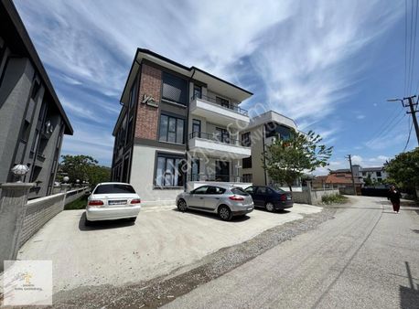 Royal Gayrimenkul'den Çarşı Merkez'e Yakın Fırsat 3+1 Daire