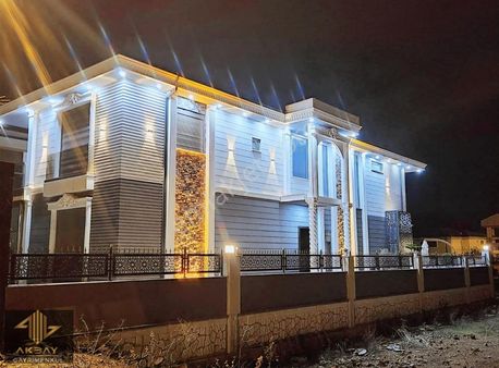 Acil Satılık Lüx Tasarımlı Elit Villa