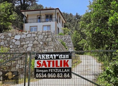 Mühteşem Fırsat, Doğayla İçiçe, Göl Manzaralı Geniş Arsalı Villa