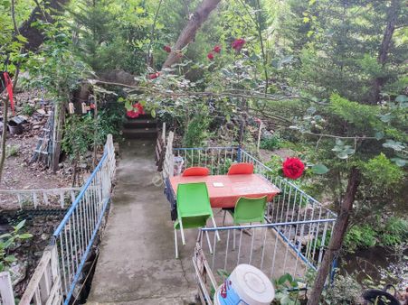 İzmir Torbalı Gold Emlaktan Arıkbaşında Satılık Meyve Bahçeli Ev