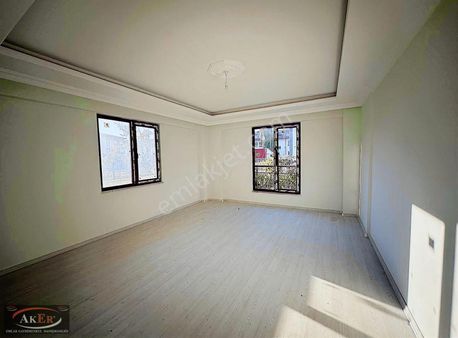 Aker Emlaktan Satılık 2/1 Daire