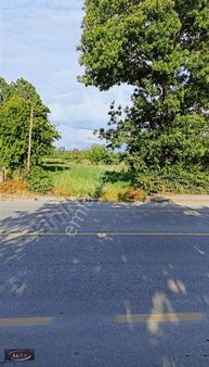 Aker Emlaktan Vakıf Mahallesinde Yola Sıfır İmarlı Arsa