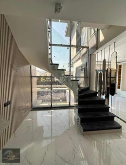 Aydın Kuşadası Mükemmel Ve Geniş Akıllı Lüks 4+1 Satılık Villa