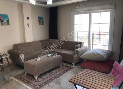 Cumhuriyet Mahallesinde 1+1 Full Eşyalı Satılık Daire