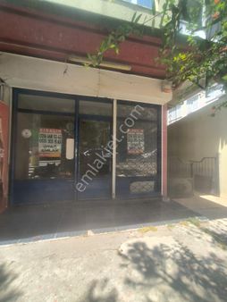 Kanlıca 'da Ana Cadde 40 M Depolu Dükkan