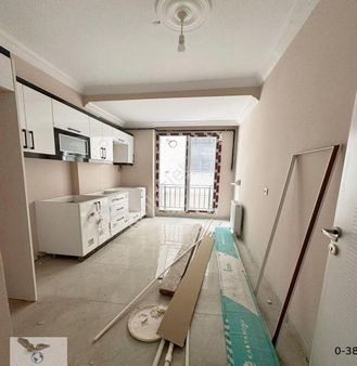 Avcılar Merkezde 2+1 Sıfır Ara Kat Metrobüse Komşu Daire