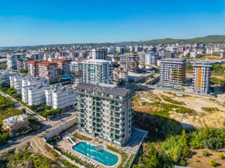 Alanya Avsallar Da Denize Yakın Lux Site De 1+1 Eşyalı Daire