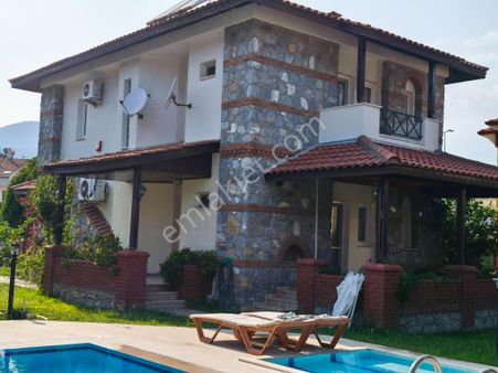 Muğla Dalyanda Satılık Akyaka Mimarisine Sahip 175 M2 Villa