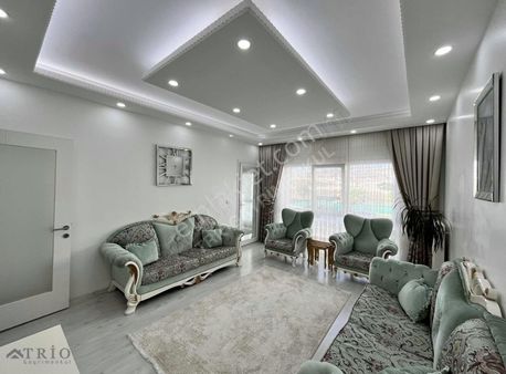 Bahçeşehir Başakkent Gölet Evleri Satılık 2+1 Balkonlu Daire