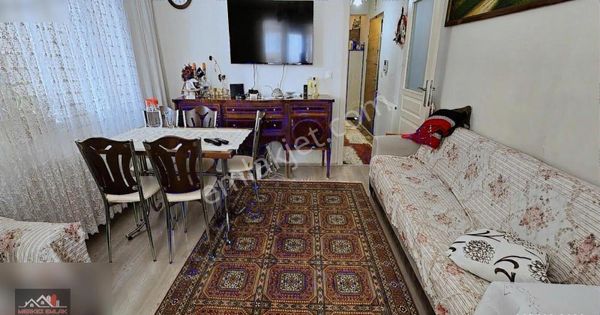 Bahçelerüstü Mah 3+1 Yüksek Giriş Ön Cephe 110 M2 Balkonlu