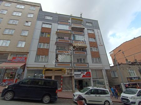 İlkadım Unkapanı Mahallesinde Satılık Daire Cadde Üzerinde