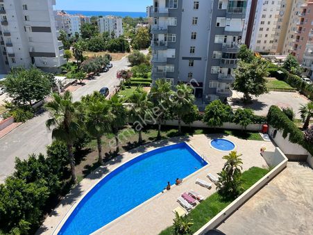 Güzeloba Denize Çok Yakın Ultralüks Site 1+1