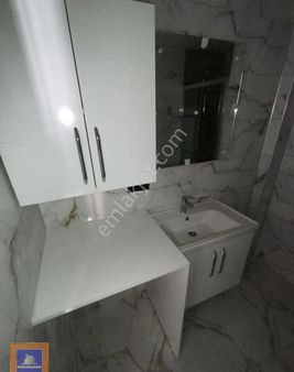 Sahile 200m Mesafede Sıfır 2+1 Daire Kısmi Deniz Manzaralı