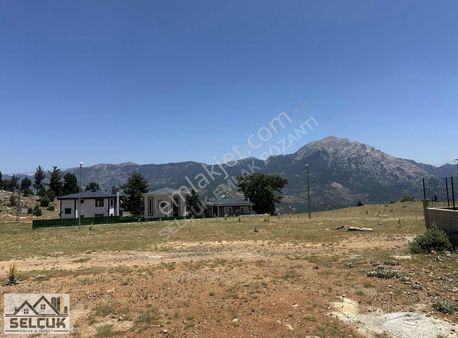 Pozantı Selçuk Emlak'tan Y.konacık Bozkırlı Mev. 480 M2 Arsa