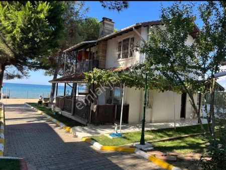 *yıldız* Denize Sifir Villa Site İçi Merkezi Konumda