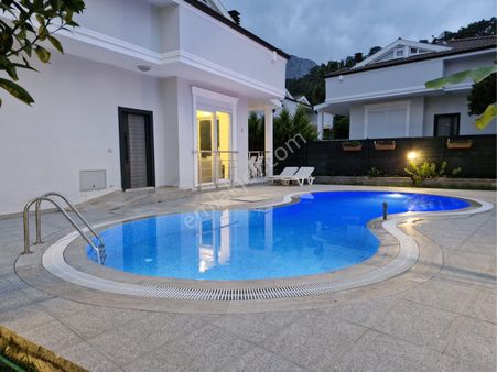 Kemer Aslanbucakta 3+1 Satilik Villa .