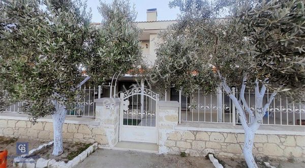 Çeşme Alaçatı Da Kiralık Bahçeli 2+1 Daire