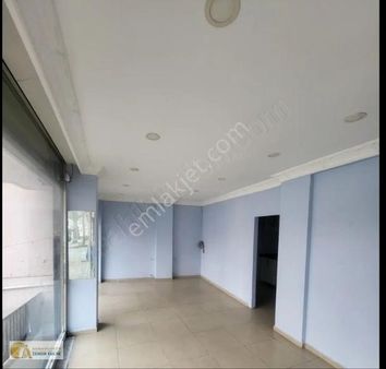 Arnavutköy Yunus Emre Mahallesi'nde 2 Katlı Satılık Dükkan 150m2