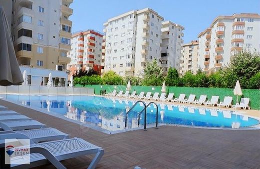 Ekşioğlu Evrensel 1 Sitesinde Satılık 3+1 İçi Sıfırlanmış Daire